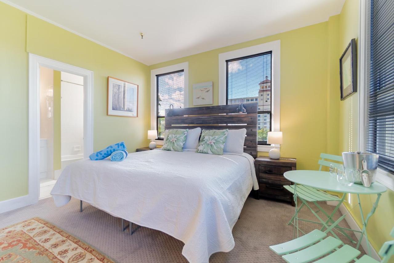 Palm Beach Island Condominiums מראה חיצוני תמונה