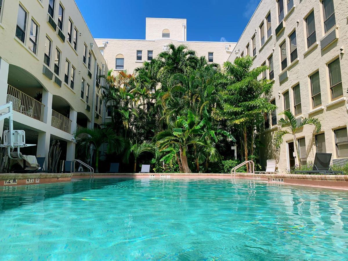 Palm Beach Island Condominiums מראה חיצוני תמונה