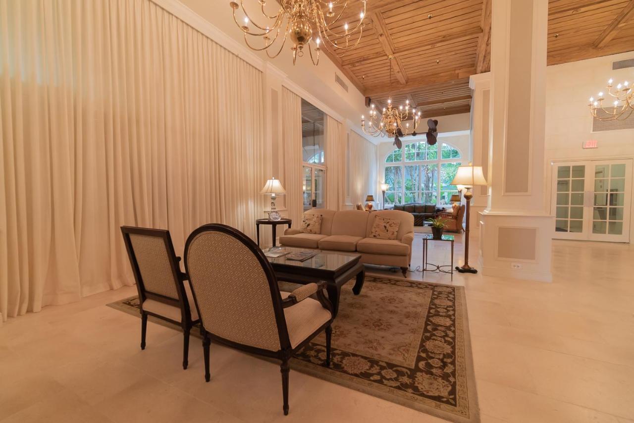 Palm Beach Island Condominiums מראה חיצוני תמונה
