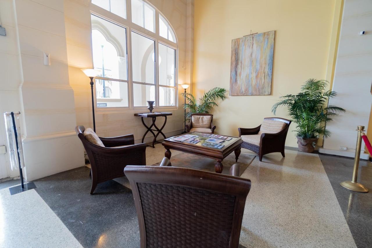 Palm Beach Island Condominiums מראה חיצוני תמונה