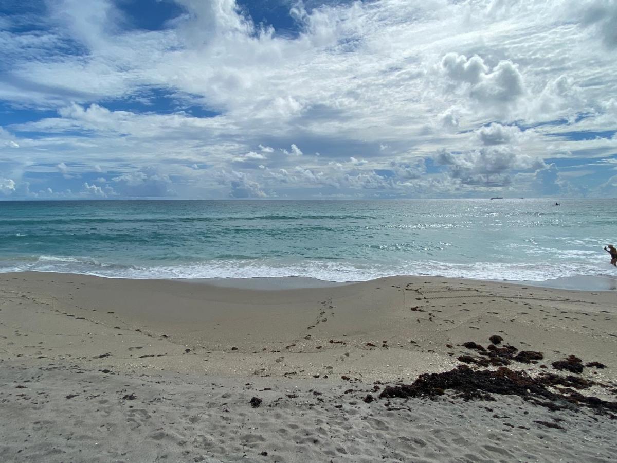 Palm Beach Island Condominiums מראה חיצוני תמונה